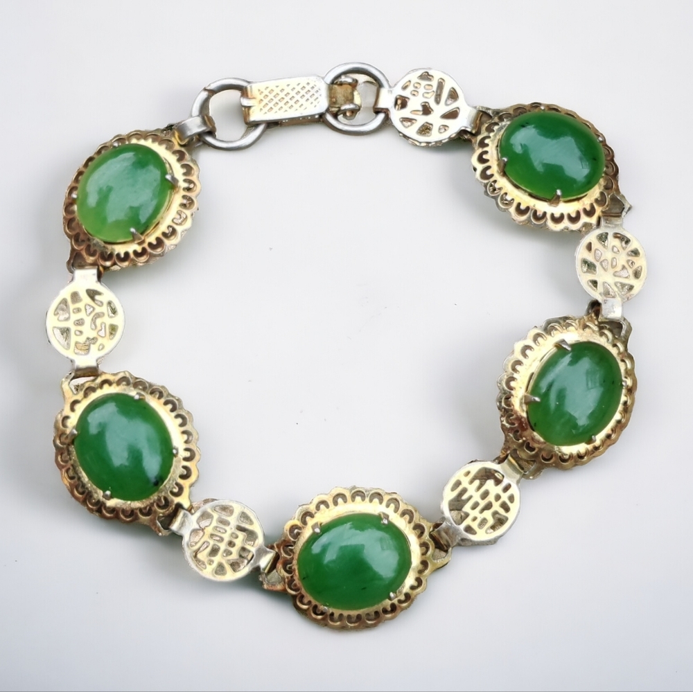 Antique jade bracelet
